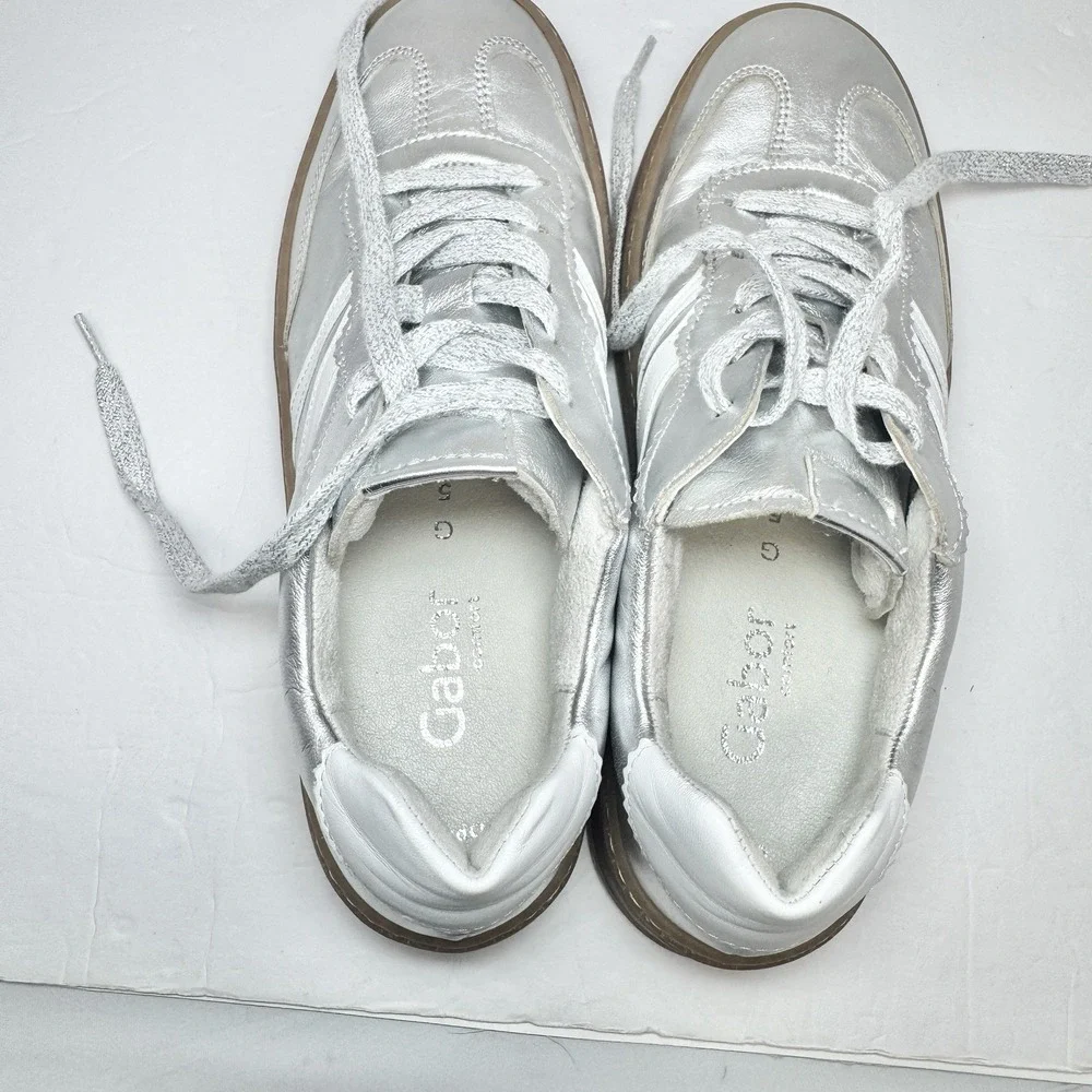 Gabor Low Top Sneakers 86.475 Womens 7.5 Silver Metallic Leather Gum Sole